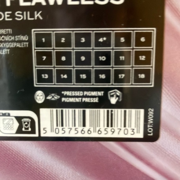 Revolution: Makeup Revolution Forever Flawless Palette- Nude - Picture 6 of 16